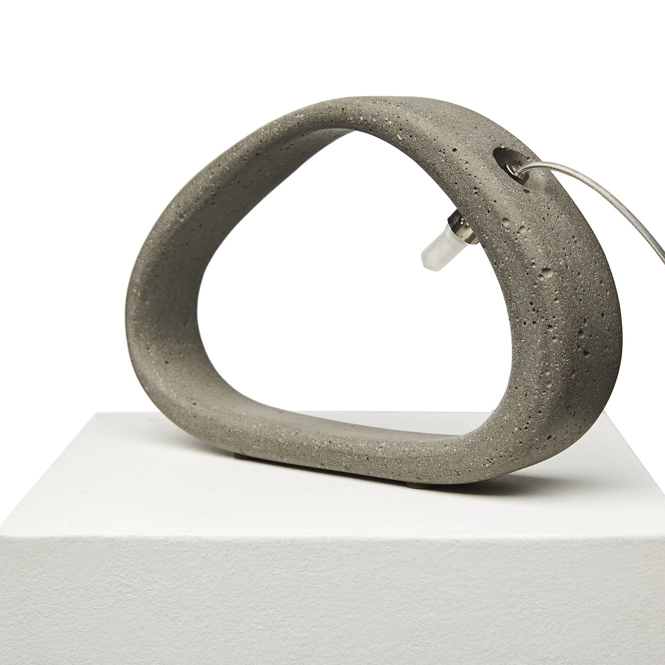 ARETHA T CONCRETE TABLE LAMP 