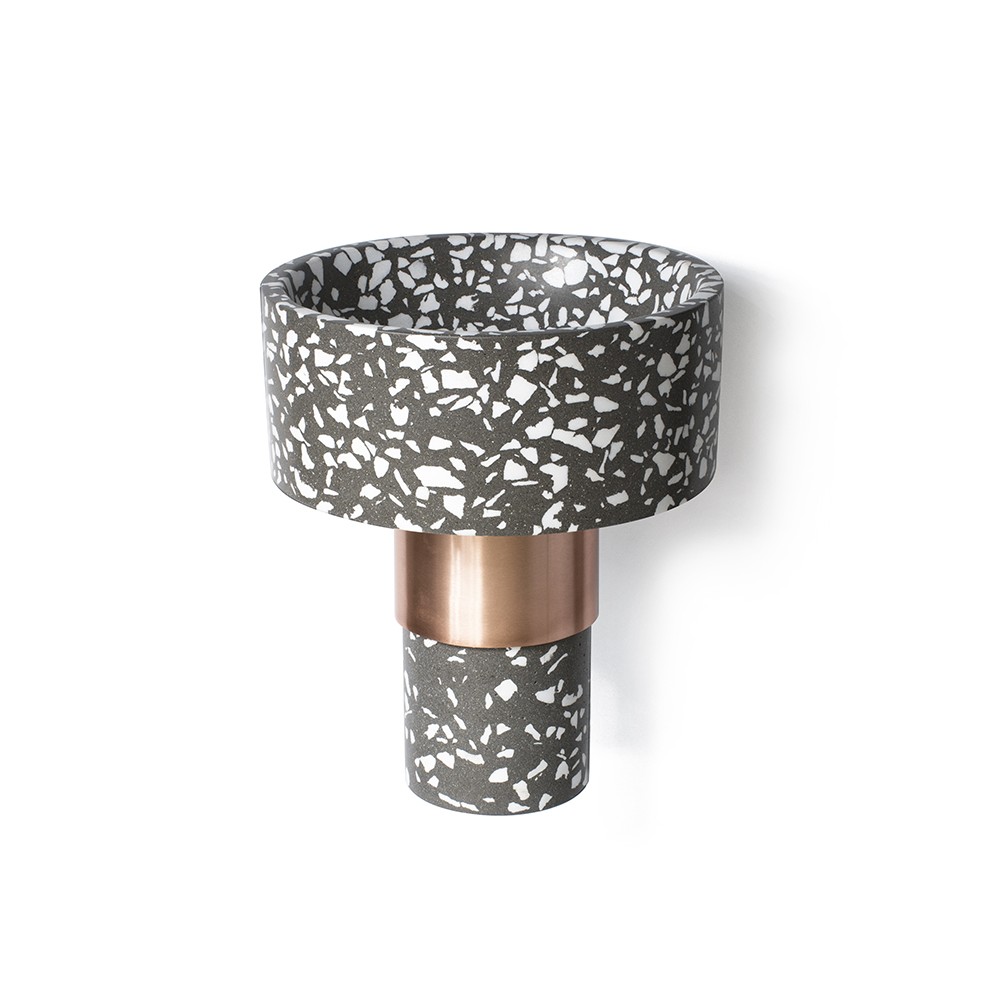 BALCONY BLACK TERRAZZO wall mounted BRONZE BASE by Sotiris Lazou designstudio for Urbi et Orbi Waschbecken aus  Zement