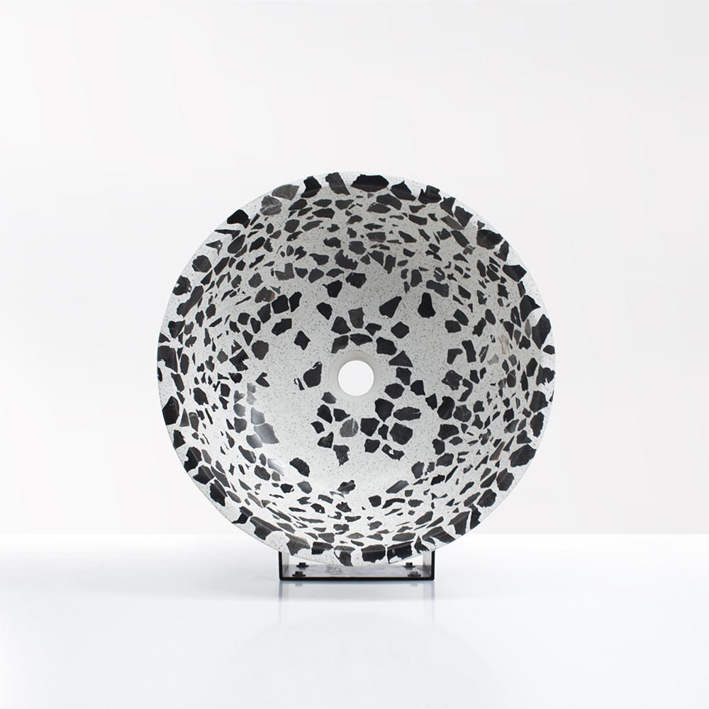 BALCONY wall mounted BLACK TERRAZZO top view  by Sotiris Lazou designstudio for Urbi et Orbi lavabo de cemento
