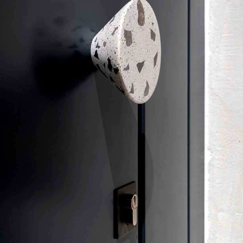 DEMENICO CONE TERRAZZO KNOB 1