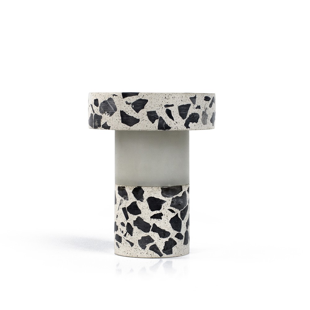 LucerA T white terrazzo Lampada de la batteria da tavolo Urbi et Orbi design by Sotiris Lazou design studio