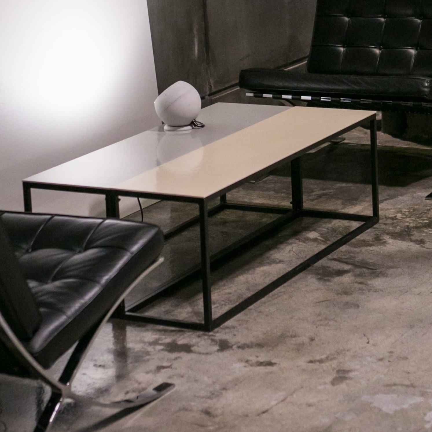 SUPERFLY T cement table lamp