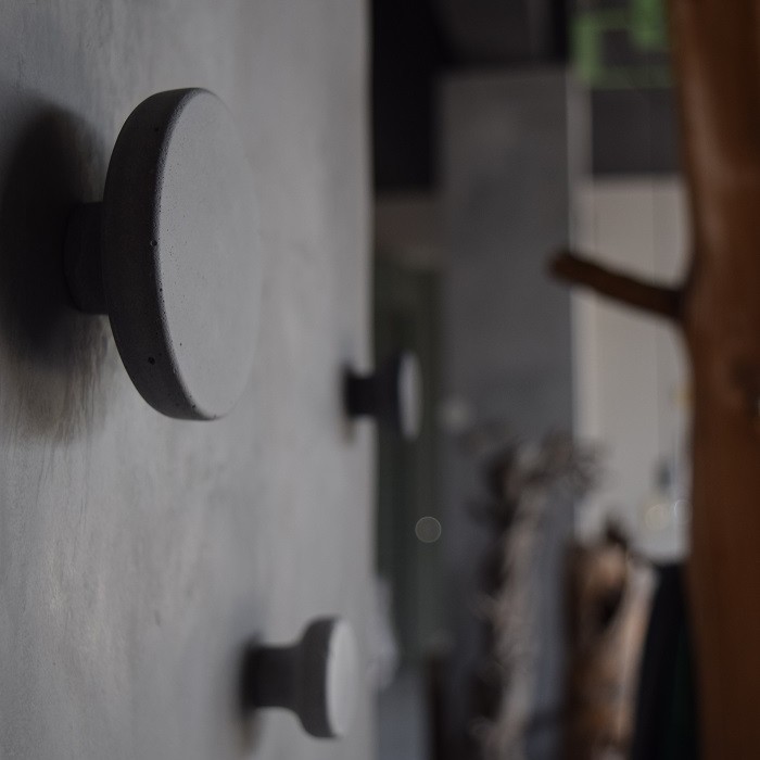 concrete hanger pomolo web