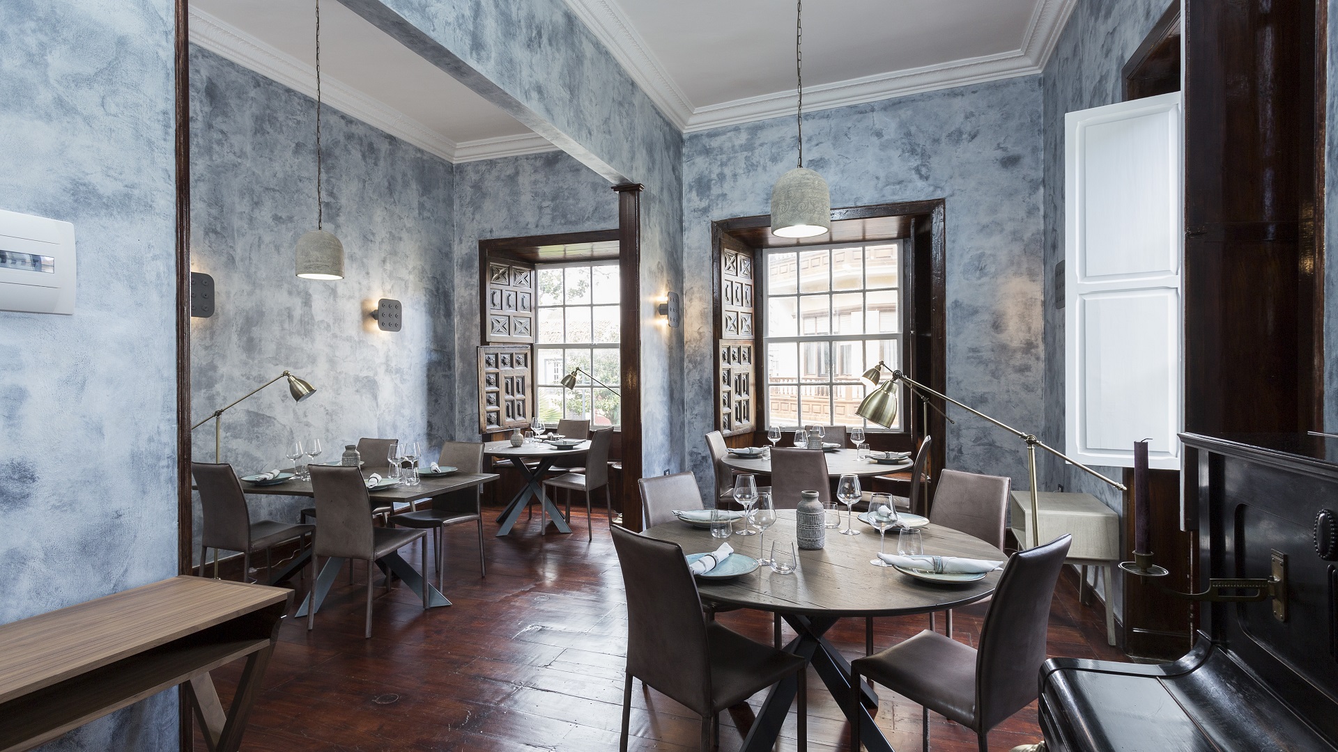 project NUB restaurant urbi et orbi concrete lamps bunner