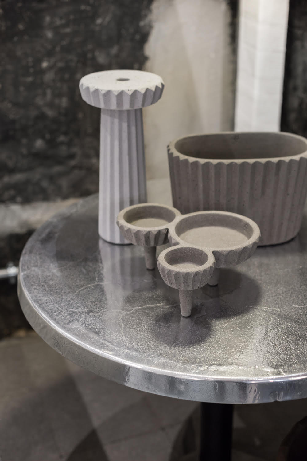 siman collection concrete tableware Gervasoni showroom Photo  Francesca Iovene styling Beatrice Rossetti Studio Art Direction Studio Otto  Paola Navone