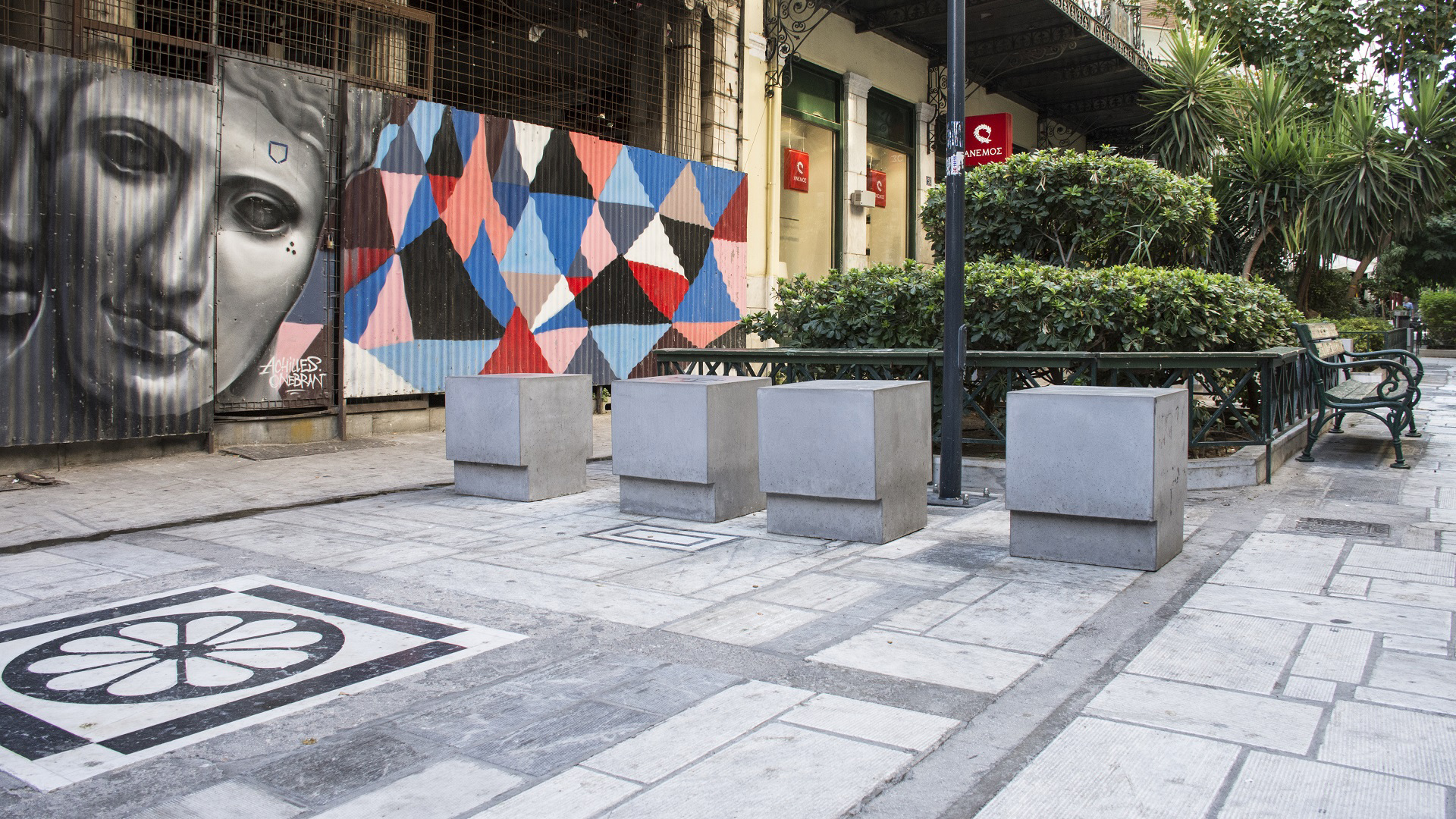urbietorbi concrete benches Athens commercial triangle 6banner 1920