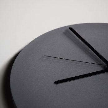 TEMPUS Urbi et Orbi concrete clock dark  Grey