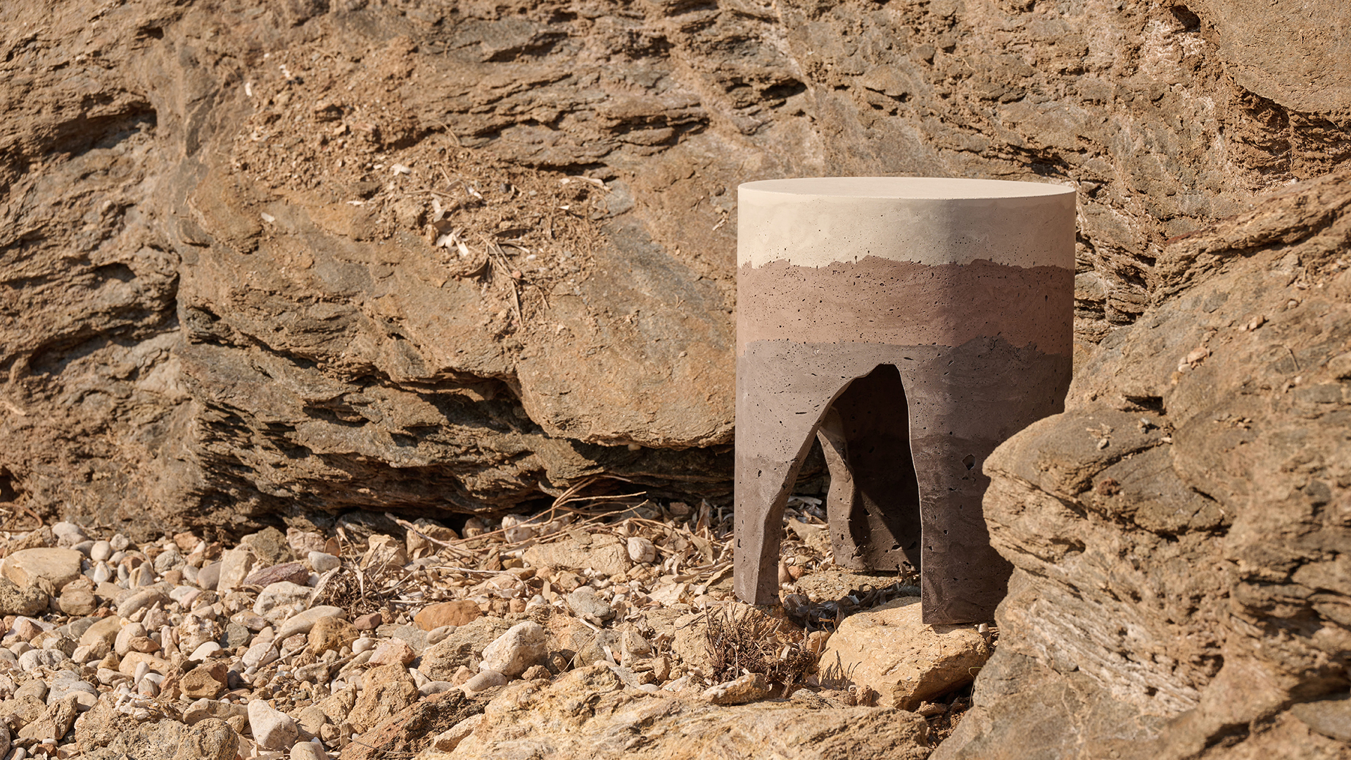 strata stool crtlzal urbi et orbi banner