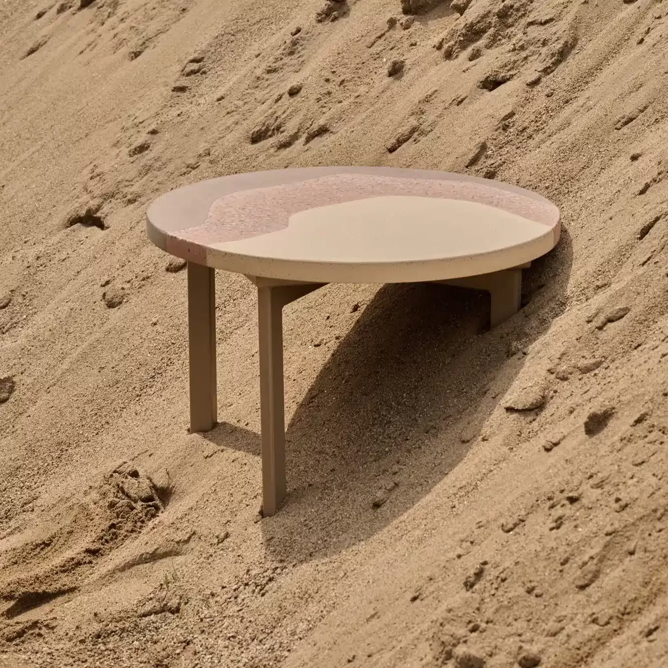 strata table medius terra by ctrlzak urbi et orbi